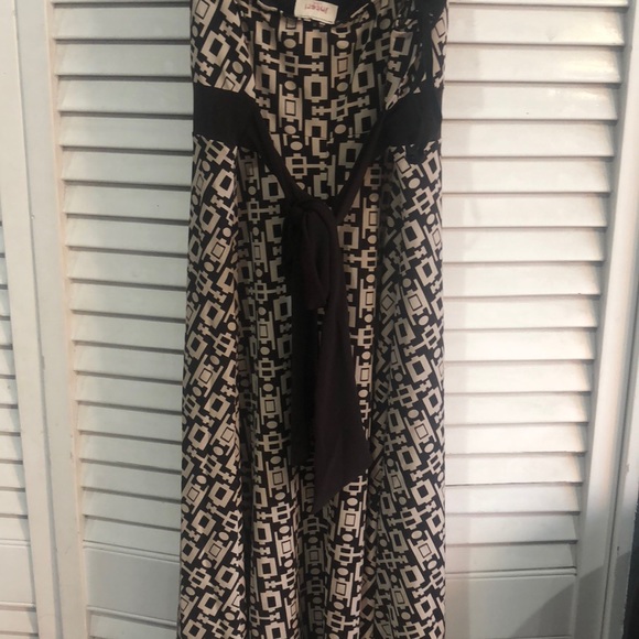 Brown geometric shapes design halter maxi dress - Picture 2 of 3